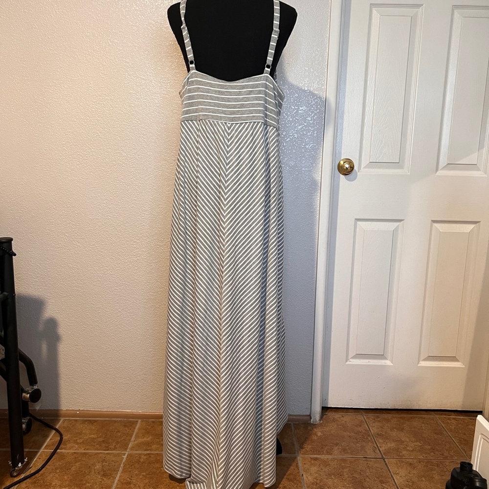 Torrid Gray Striped High Low Maxi Dress Size 2(2XL) - Picture 6 of 10